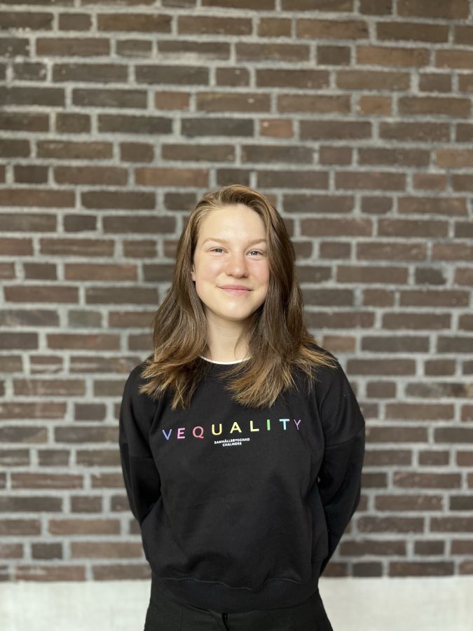 Ella Blomquist (V)